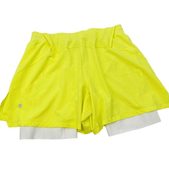 Lululemon L Yellow Vented Tennis Shorts - Picture 3 of 6